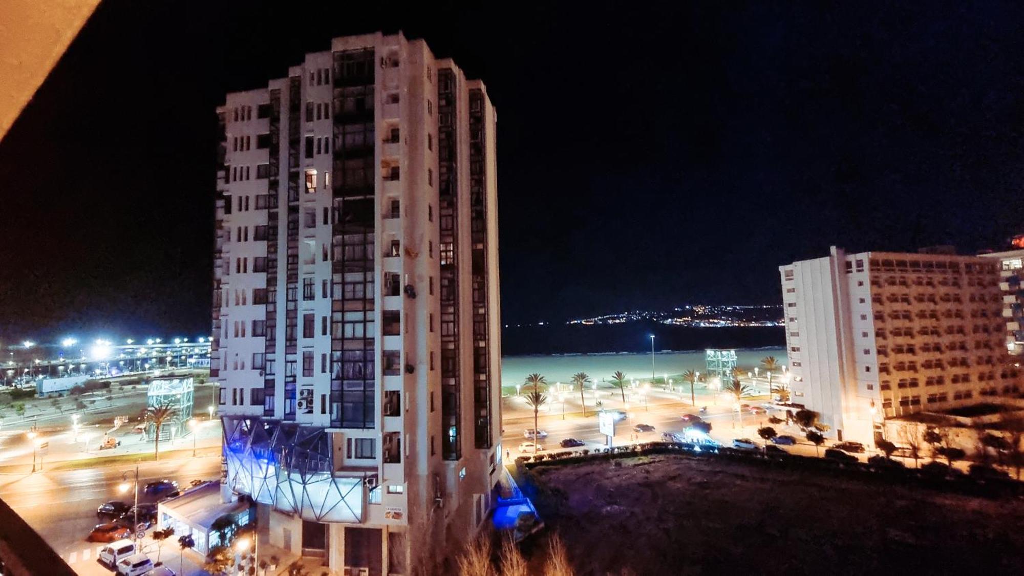 Luxury Sea And Marina View Apartment Tânger Exterior foto